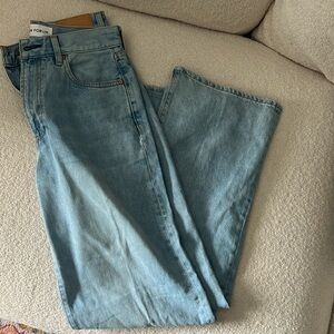 Denim Forum Farrah Hi-Rise Featherweight